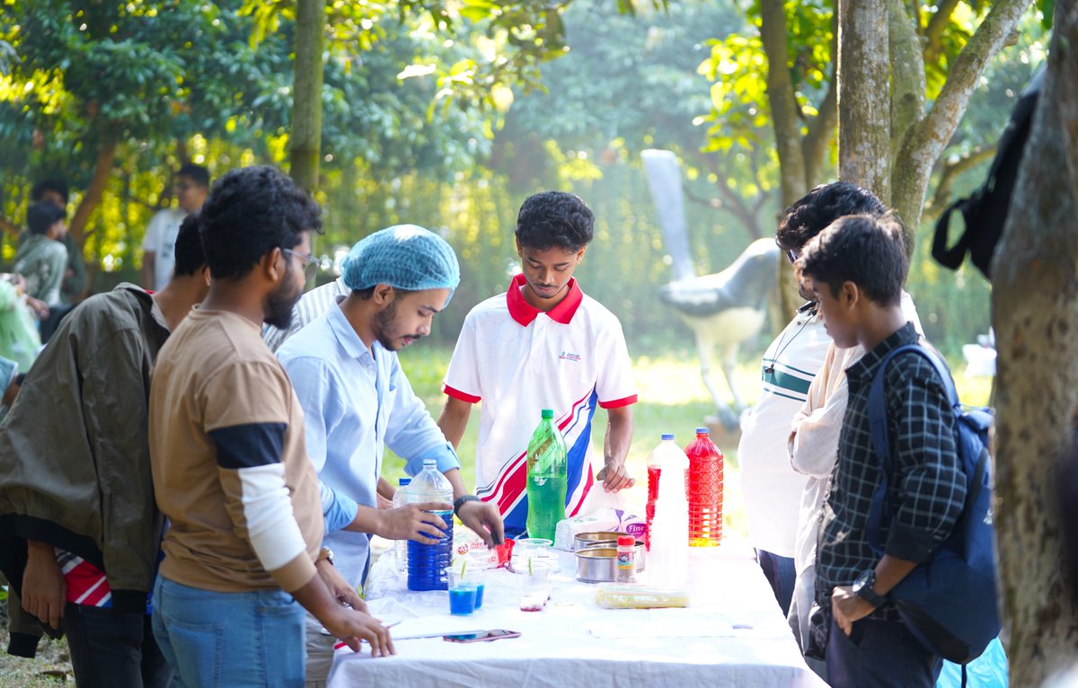 DaffodilPoly's tweet image. 👏 Annual Picnic 2025-এ ড্যাফোডিল পলিটেকনিকের শিক্ষার্থীদের অভিনব উদ্যোগ!

ড্যাফোডিল পলিটেকনিকের শিক্ষার্থীরা এবার পিকনিকে শুধুমাত্র আনন্দেই সীমাবদ্ধ থাকেনি, পাশপাশি নিজেদের দক্ষতা, সৃজনশীলতা ও উদ্যোক্তা চিন্তাধারার প্রমাণ দিলো। ই উদ্যোগ সত্যিই প্রশংসনীয়।

#Daffodilpolytechnic