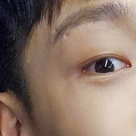 눈썹 피어싱 자국 왤케 잘보임ㅋㅋㅋ 군복무중에 못했을텐데 막혔겠지 아무래도