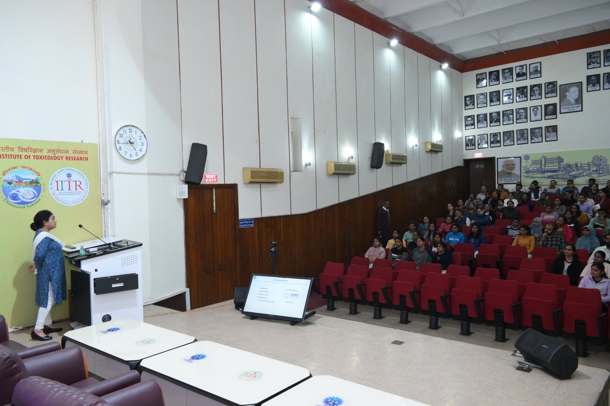 CSIR_IITR's tweet image. Dr Sanghamitra Bandyopadhyay, Chief Scientist, @CSIR_IITR , delivered the Seminar lecture under #weeklyseminar #lecture #IITR #series on the topic “Bisphenol S and Bisphenol F as Molecular Triggers of Neurodegeneration: Disrupting Endocrine and Neuronal Signaling in the Brain”