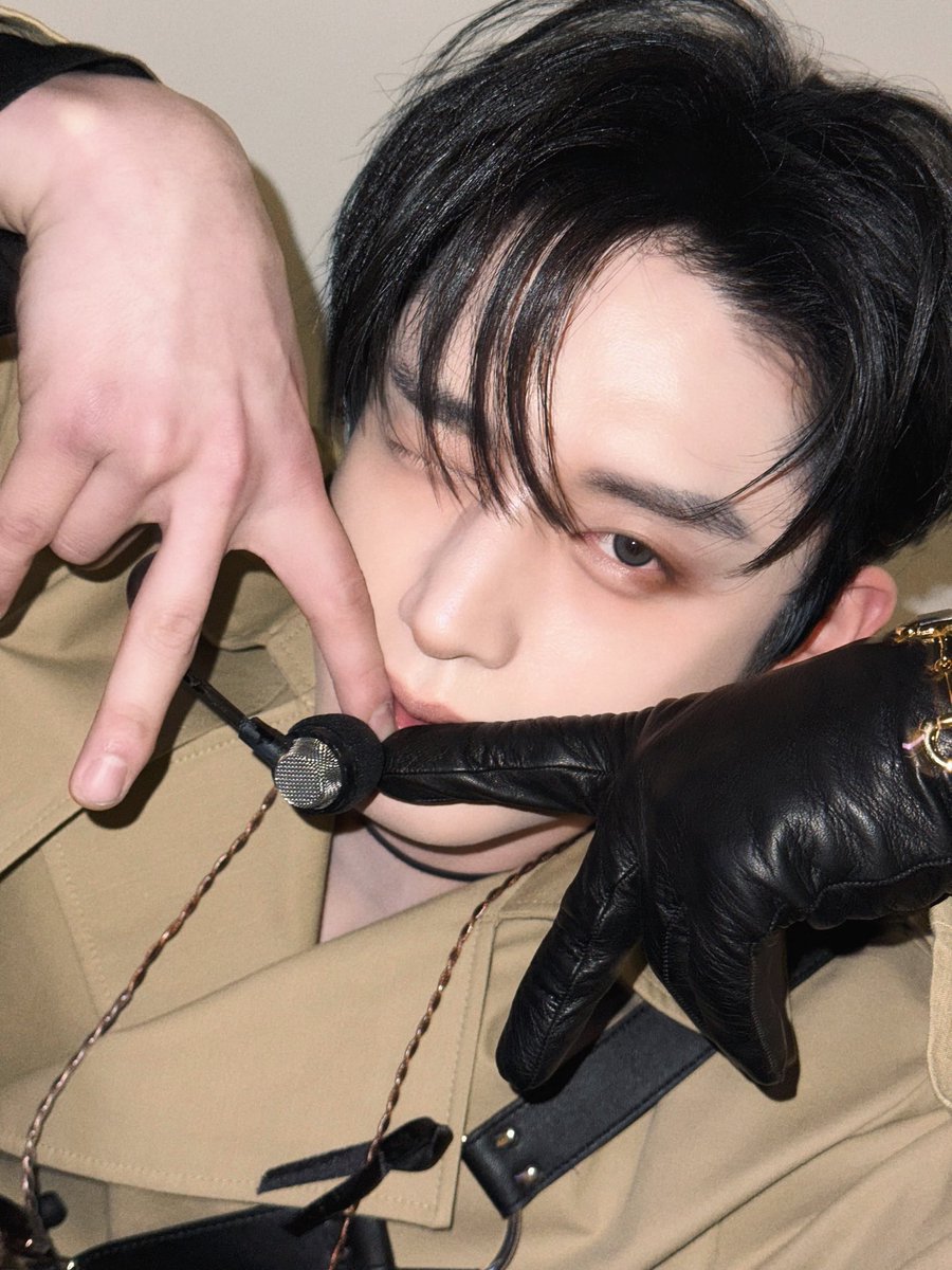 jiwoongiez's tweet image. WE FINALLY GOT A JIWOONG INSTA POST 😭😭😭