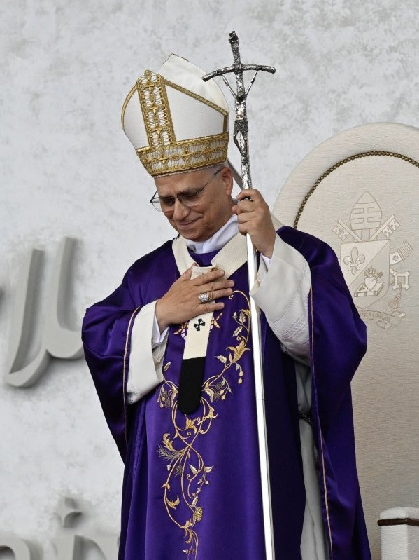 Após seis intensos dias de Viagem Apostólica, o #PapaLeãoXIV encontra-se em Castel Gandolfo para um dia de #descanso

Por esse motivo, não houve a Audiência Geral na Praça São Pedro. No sábado (6/12) pela manhã, será realizada a Audiência Jubilar