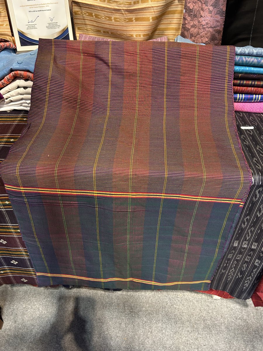 SRittisook's tweet photo. แพรใส่ปลาไหลด้่ายทอมือ
ขนาด62x205ซม.
ราคาผืนละ250บาท
ผ้าเย็บริมเรียบร้อยพร้อมใช้
ส่งฟรีทั่วไทย
ไม่มีระบบเก็บเงินปลายทางครับ https://t.co/6NOnIpEvhe