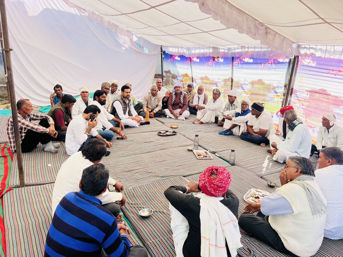 निर्वाचन क्षेत्र परबतसर में शोक संतप्त परिवारों से मुलाकात कर उन्हें सांत्वना दी। 
मैं ईश्वर से प्रार्थना करता हूँ कि उन्हें यह दुःख सहन करने की शक्ति प्रदान करें।