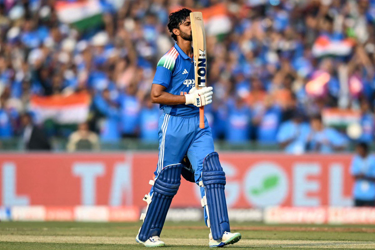 Suresh Raina🇮🇳 tweet media