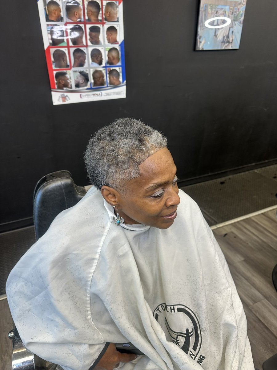 thechefbarber's tweet image. Women come to the barbershop too!

Come see me at Touch of Precision School of Barbering 💈

6701 N TRYON ST 
CHARLOTTE, NC 28213