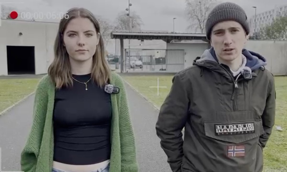 [BIDEOA] Euskarazko eta ingelesezko mezua zabaldu dute Etxepare lizeoko ikasleek.
▶️ labur.eus/rhfowll1

Baxoa euskaraz egiteko eskubidea ez dutela  salatuz euskarazko eta ingelesezko  bideoa plazaratu dute  Euskararen Nazioarteko Egunean Baionako Etxepare lizeoko ikasleek.