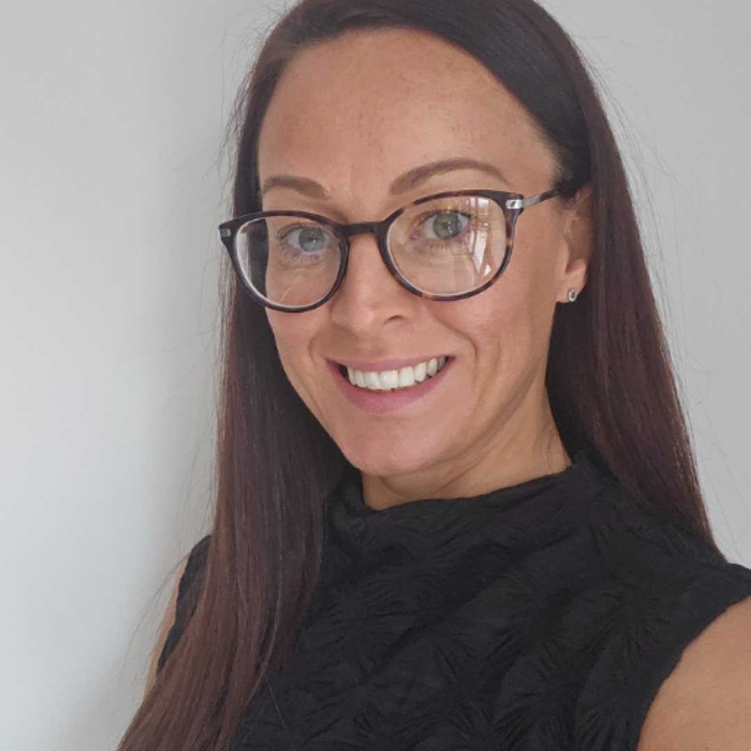 the_ddu's tweet photo. With more than 30 years’ combined experience in dental therapy, our new dento-legal advisors, Rachael and Miranda, have done it all. 

We asked them about their careers and what advice they have for dental therapists-to-be: https://t.co/9khmGHUmzP https://t.co/qvjxLUCbeQ