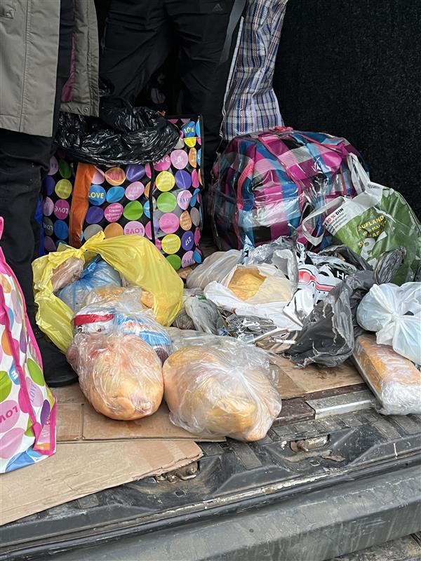 DVSAEnforcement's tweet photo. Fowl Play👇

Stopped for a routine check &amp; caught transporting an array of raw meats &amp; fish in an unrefrigerated van❌
 
Local council Food Safety team came to the rescue to make the relevant seizures✅

#DVSA #PartnershipWorking #KeepingPublicSafe https://t.co/lIy84XKlGI