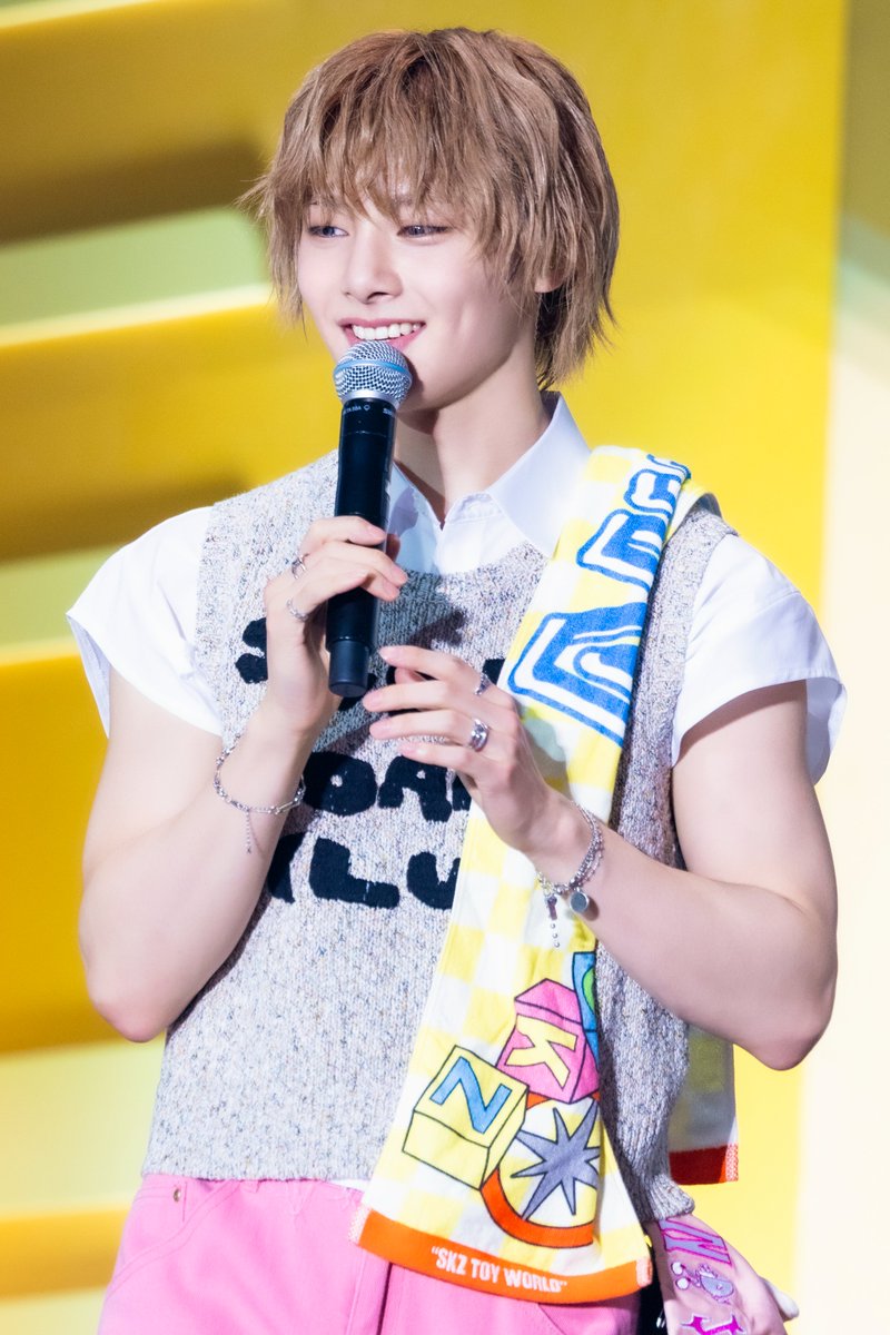 LIVE Blu-ray
Stray Kids Fan Connecting 2024
"SKZ TOY WORLD"

Solo Sub Visual Images
#HAN #ハン
#Felix #フィリックス
#Seungmin #スンミン
#I_N #アイエン

▶️2025.12.24(Wed) Release

🤖 特設サイト
straykidsjapan.com/toyworld_bd/

#StrayKids
#スキズ
#SKZ_FanConnecting
#SKZ_TOY_WORLD