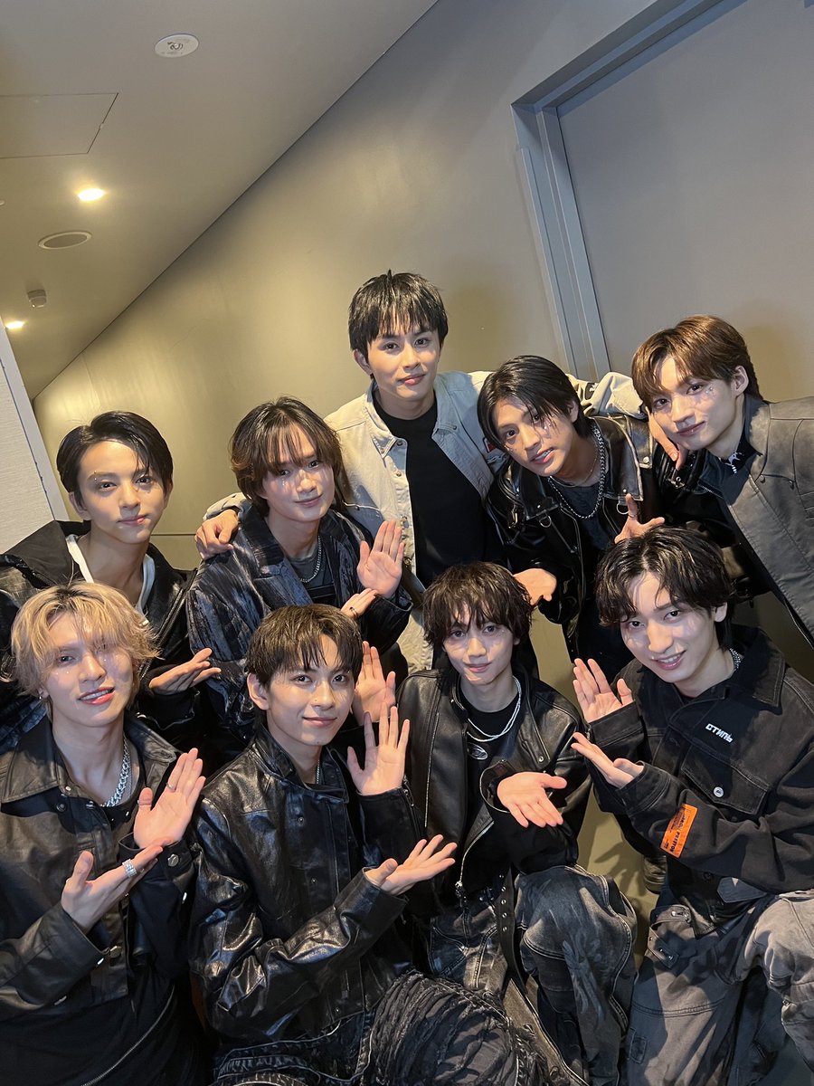 kumichoudesu's tweet photo. 今日の草川拓弥とICEx

ドラマ「#地獄は善意で出来ている」
スペシャルイベント
お疲れさん😎‼️(ゴースト)

#草川拓弥 #ICEx
#スターダストプロモーション https://t.co/Xd47IJ4mzk