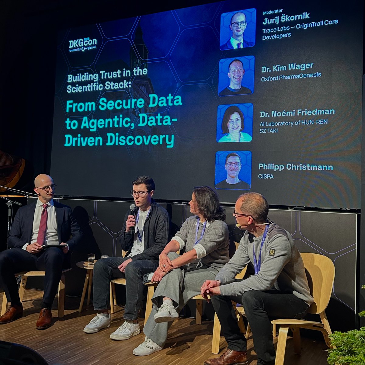 The next DKGcon 2025 session features Dr. Kim Wager (@OxPharmaGenesis), Dr.  Noemi Friedman (HUN-REN SZTAKI), Philipp Christmann (CISPA), and  @JureSkornik discussing how interoperable, verifiable data accelerates  scientific breakthroughs. 🧬