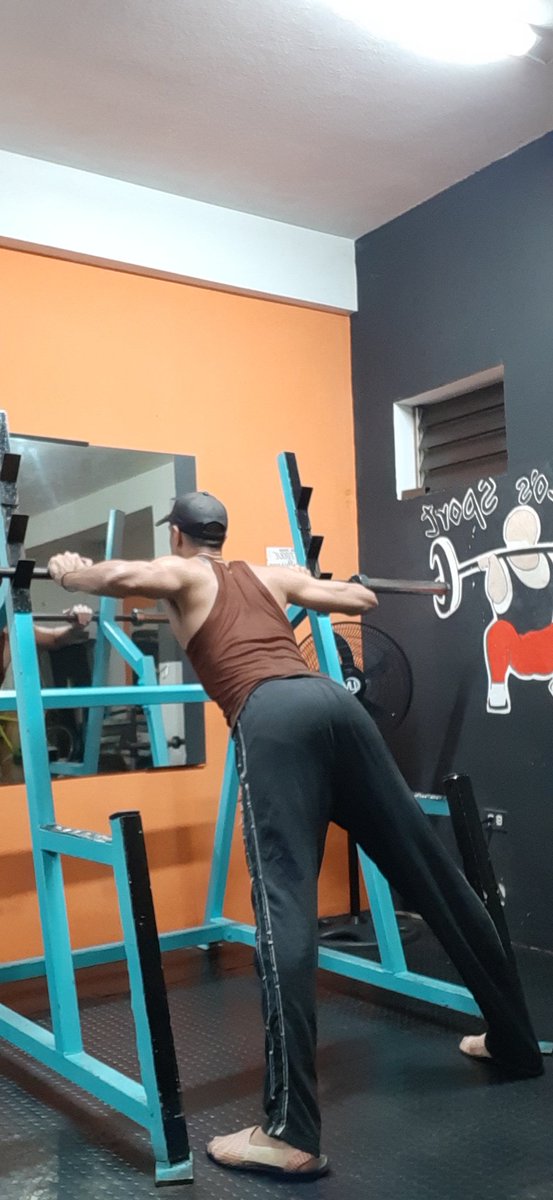 Buenos días para todos, calentando desde temprano.