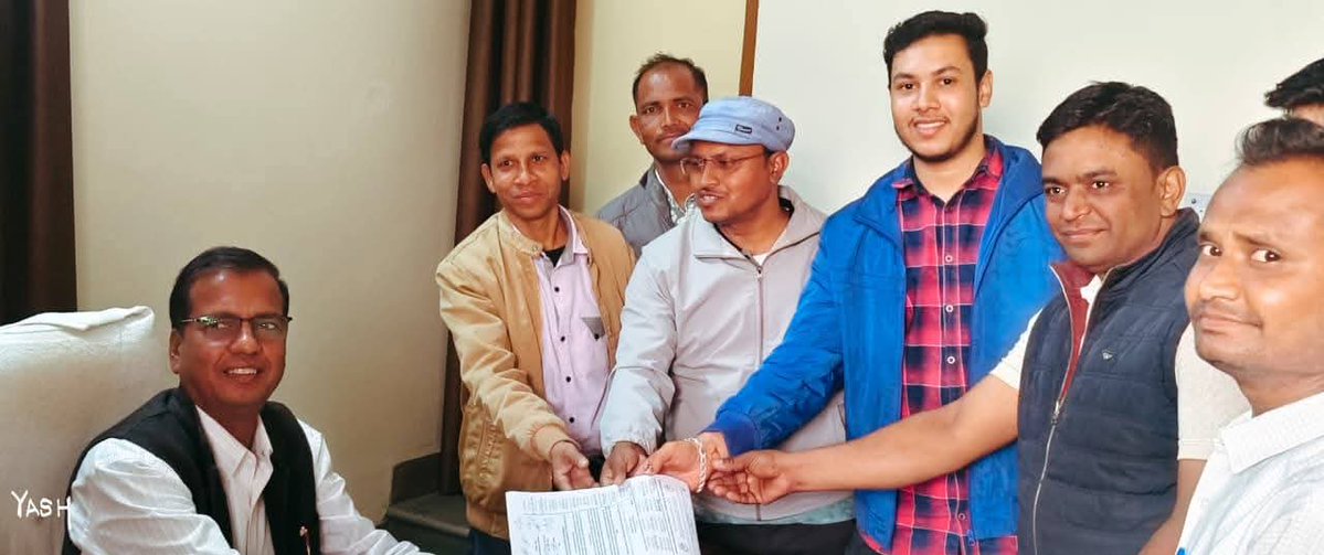 me_moharsingh's tweet image. शिक्षक संघ @RESTARajasthan की
जिला शाखा झालावाड़ के सभी ब्लॉकों में ब्लॉक कार्यकारणी द्वारा उपखंड अधिकारी को एसआईआर कार्य में निलंबित बीएलओ शिक्षकों को जल्द बहाल करने के लिए जिला कलक्टर के नाम सौंपा ज्ञापन।
@rajeduofficial 
@RajCMO 
@BhajanlalBjp 
@DrKirodilalBJP 
@me_moharsingh