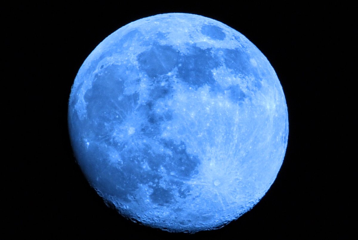 luna__moon_star's tweet photo. 今日のお月様🌔

今夜はよく晴れてとっても明るいです☺️✨ https://t.co/gUyLtpVxlP