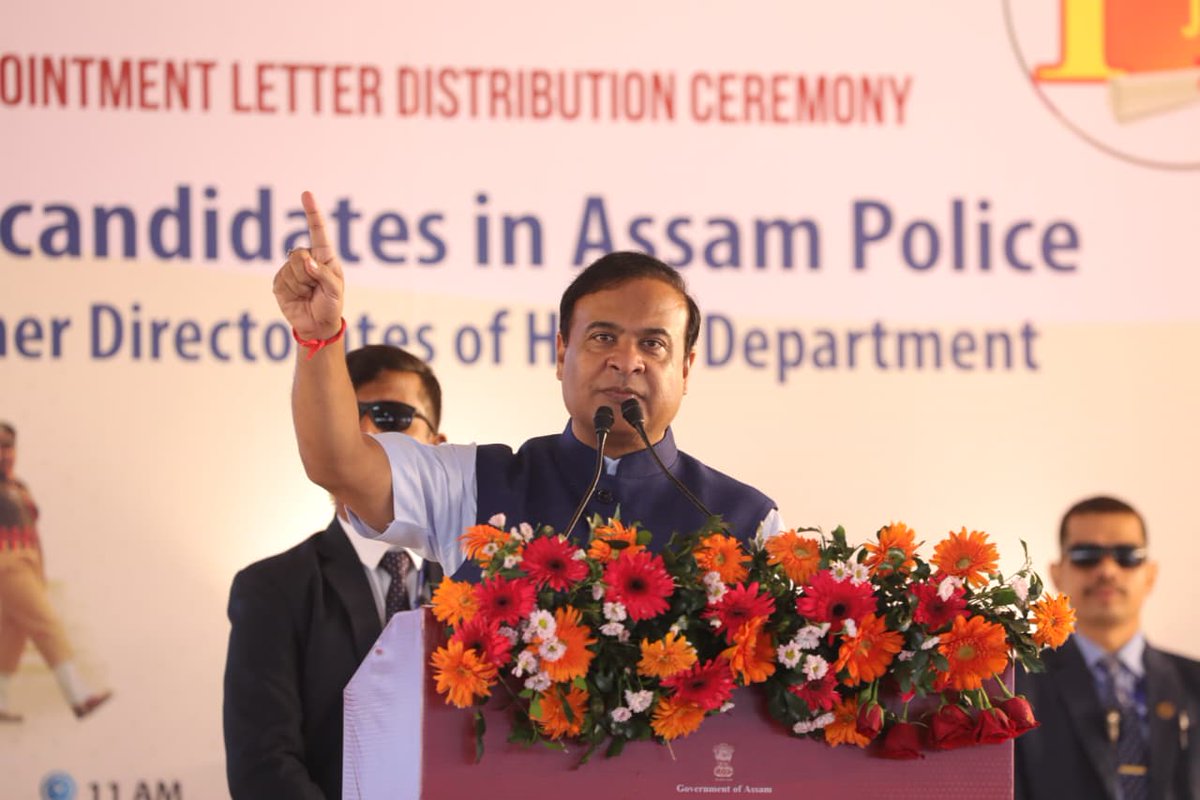 assampolice's tweet photo. Under the visionary leadership of Hon’ble Chief Minister Dr. @himantabiswa Sir, Assam once again reaffirmed its commitment to fair and transparent recruitment.

Today, posting orders were handed over to 5,818 selected candidates for Assam Police and allied services, as they step into a life of duty and public service.

@DGPAssamPolice @HardiSpeaks