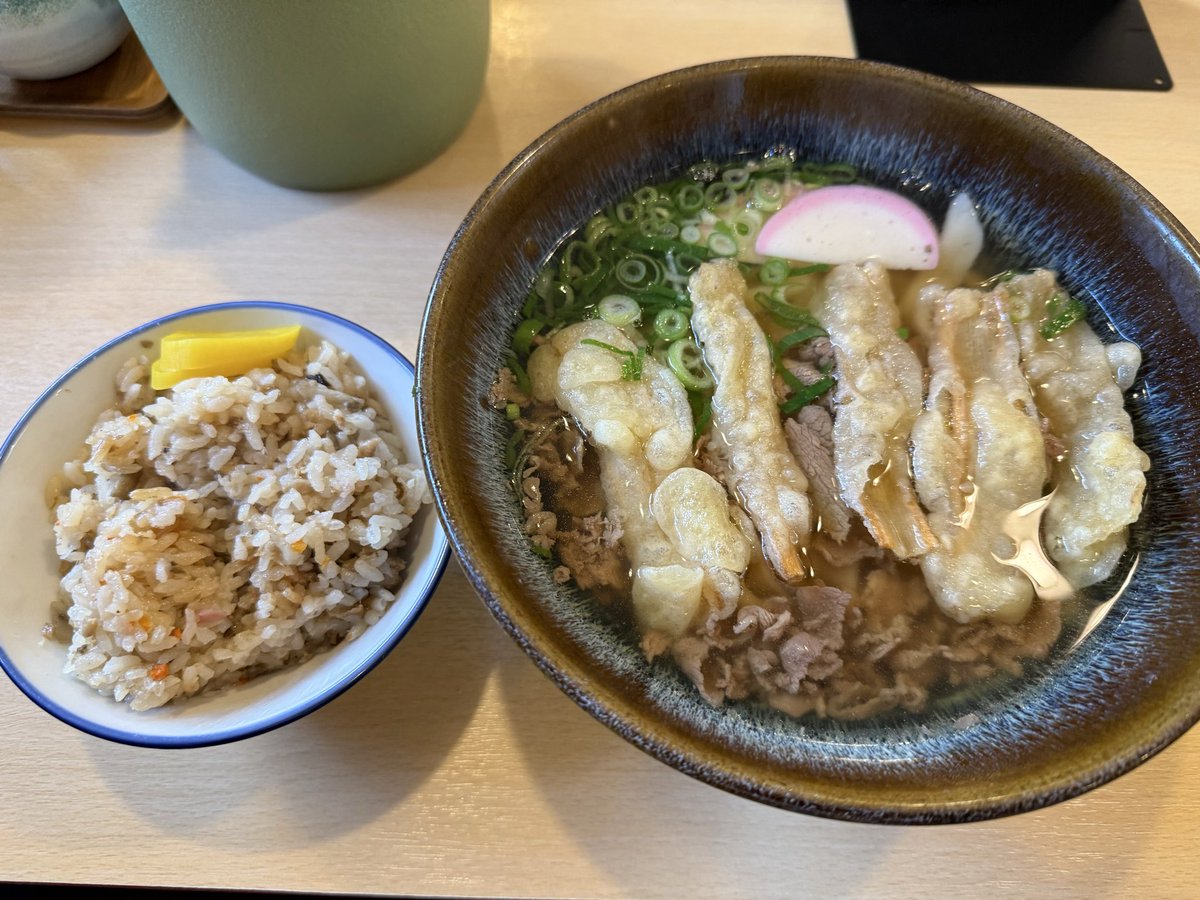 cc_Rexxl's tweet photo. 福岡にグルメ旅行行ってきた！
メインはもつ鍋🍲
どれも上手すぎて、幸せな2日間だった！ https://t.co/QY5BC0WqHs