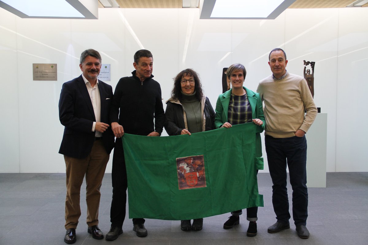 🟢 EAJ-PNVk udal demarkazioei buruzko Foru Arauaren eguneraketa babestu du, tokiko demokrazia sendotzeko eta zor historikoak konpontzeko

Ianko Gamboa: “Gure proposamenak Itsaso bezalako komunitateei aukera ematen die beren burua modu demokratikoan antolatzeko, gure