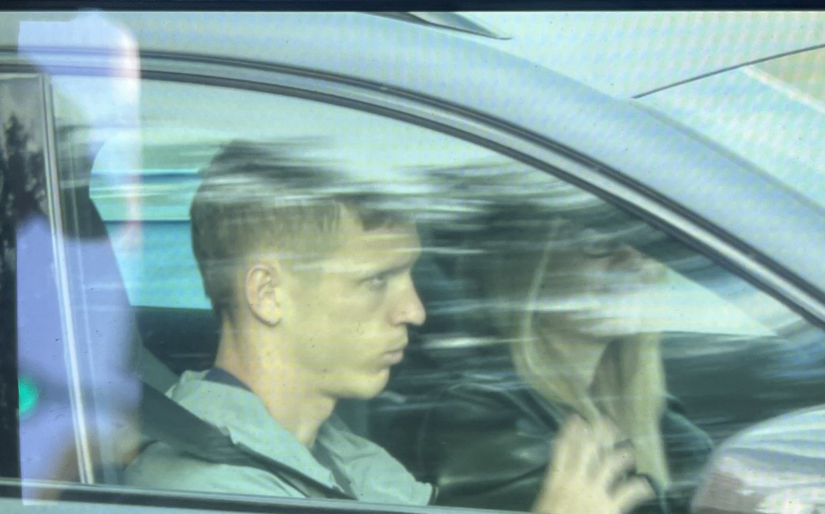 Dani Olmo con rostro serio en la Ciudad Deportiva. 1 mes ko. <a href="/JugoneslaSexta/">JugoneslaSexta</a>