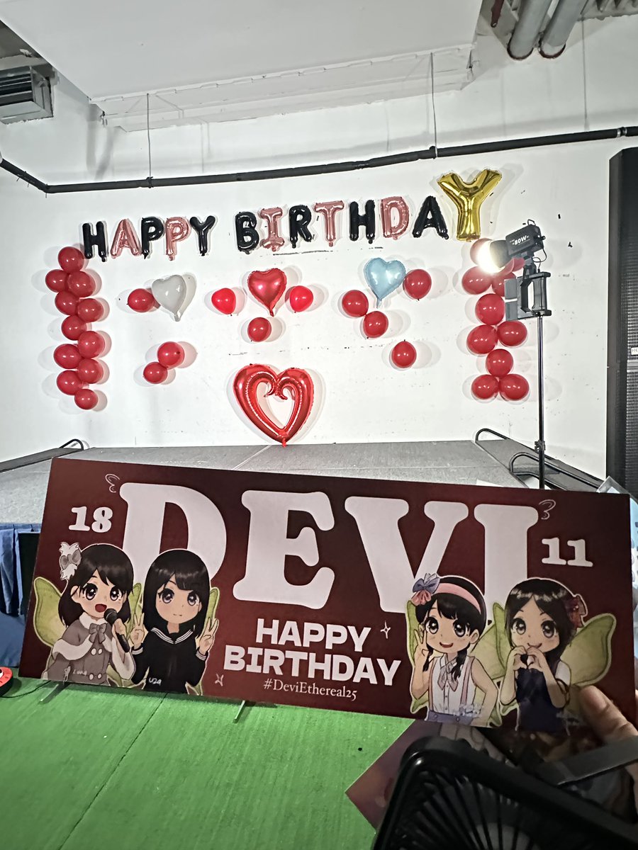 nazz_ann90's tweet photo. “ Dari mana pipi melayang,
Dari paya turun ke padi,
Dari mana datangnya sayang,
Dari mata turun ke hati “
Kalau ada sembilan nyawa
Mau samamu saja semuanya
Ini dada isinya kami semua
Alamak inikah jatuh cinta
Makcik sayang @ningtaradevi 13,000!
🥰🥰🥰🥰
#KLPTime
#KLP48 https://t.co/hUMaq3Oa8b
