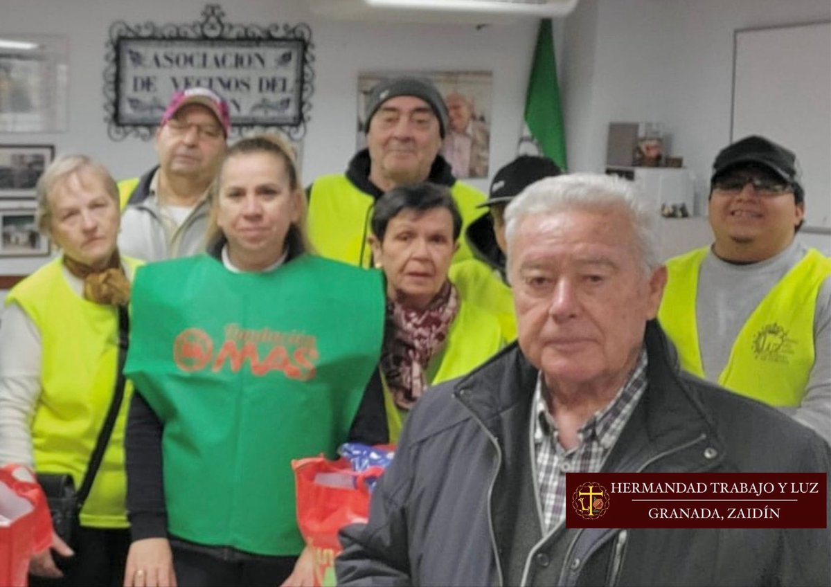 HdadTrabajoyLuz's tweet image. #Caridad • Informamos que el “Supermercado MÁS” ha hecho donación de múltiples cestas de #Navidad destinadas a las familias de la Obra de #Misericordia Nuestra Señora de la Luz. (Proyecto de Caridad con motivo de la #Coronación Canónica de nuestra titular)

(1/2)