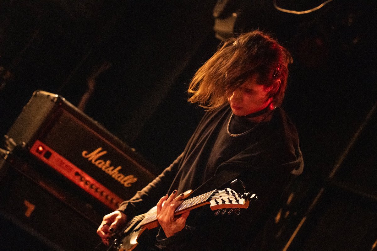 Yesterday, 2025/12/02, 新宿 ANTIKNOCK

ありがとうございました！きらきら。

Photo by <a href="/ayaart_zip/">Aya</a>
