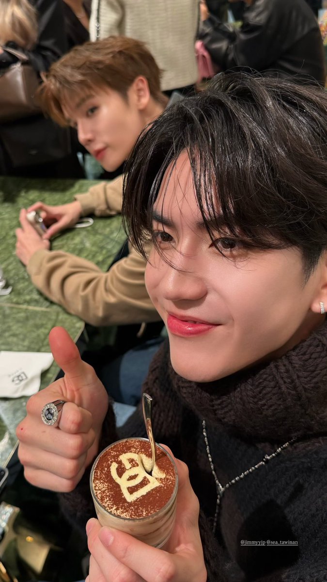 Jai_bx's tweet photo. หมาเด็กมานเฝ้าแฟนอะ🥺 https://t.co/7kT5EnCTTf