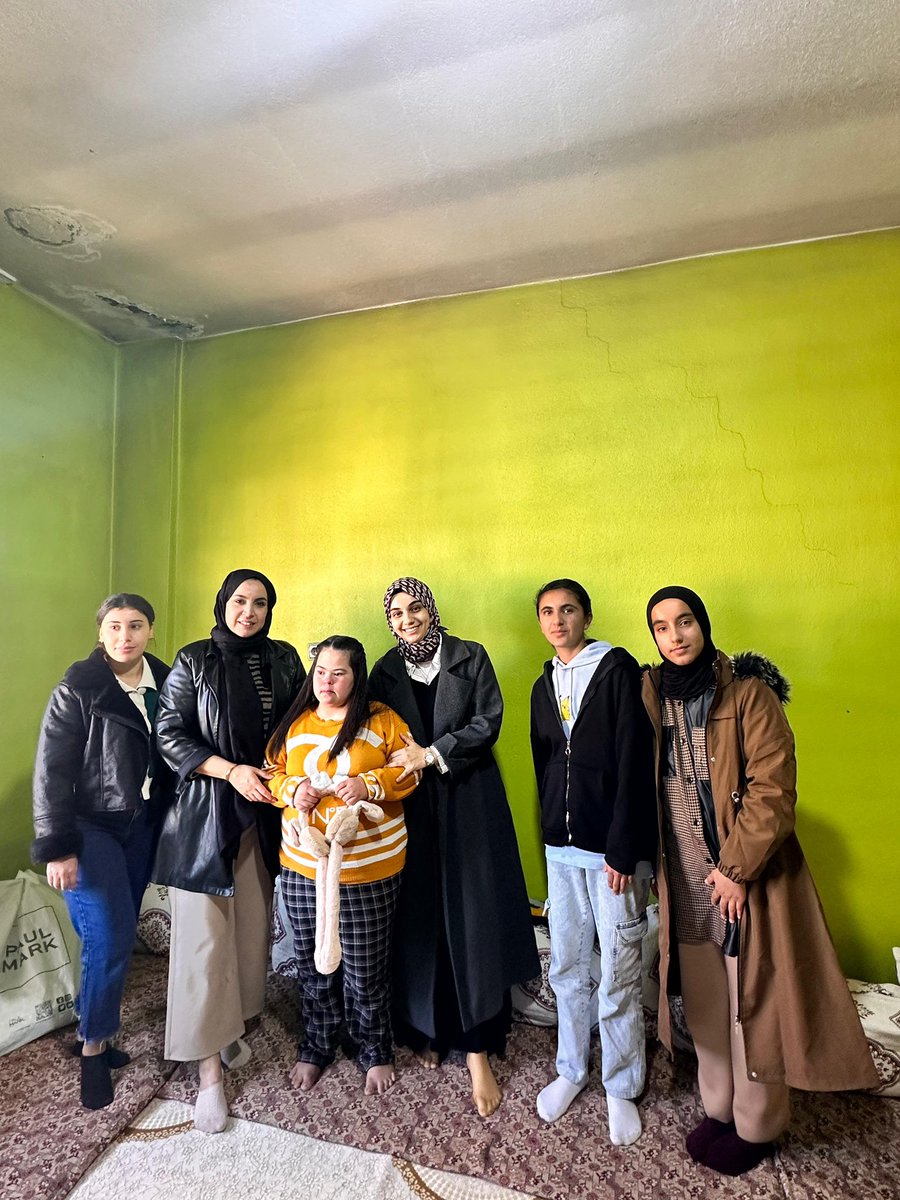 SavurAIHLisesi's tweet photo. Çedes Projesi kapsamında öğrencilerimiz ile
 3 Aralık Dünya Engelliler Gününde özel bireylerimizi ziyaret ettik. Bizlerden desteklerini esirgemeyen kurumlarımıza teşekkür ederiz. 
@tcmeb 
@mardinilmem 
@SavurMem 
@SavurMuftulugu https://t.co/ikDog9AJ2i