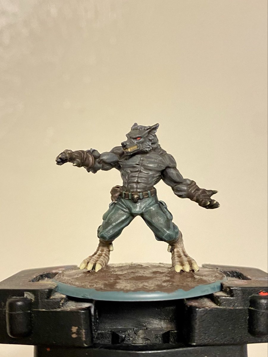 Decided to shell out for the WWII German paint set by Army Painter to continue the Schreckwulfen and should come in handy for other Axis units down the line. Basing has begun.

#miniaturepainting #Konflikt47