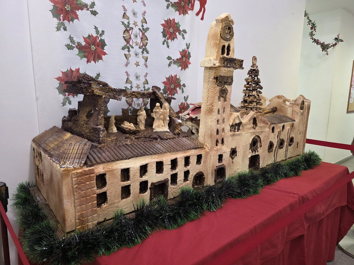 #Noticia 
🟢 Una Basílica hecha con 30 kilos de chocolate ilumina la Navidad del CERI
ℹ️ gastronomia7islas.com/una-basilica-h…
#Gastronomia7islas <a href="/AytoCandelaria/">Ayuntamiento de Candelaria</a>