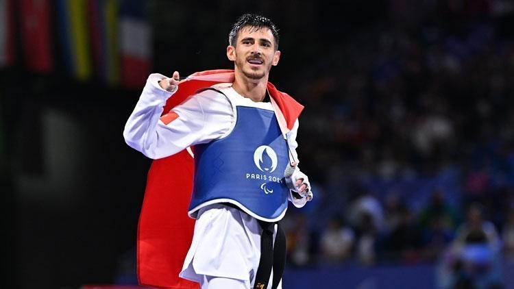 TurkiyePD's tweet photo. 🏅Türkiye’s Paralympic athletes elevate our national brand — breaking barriers, setting records, and achieving remarkable success. Their determination inspires millions and shows that in Turkish sports, limits do not exist. #InternationalDayOfPersonsWithDisabilities #Paralympics https://t.co/eOlU8BhWQv