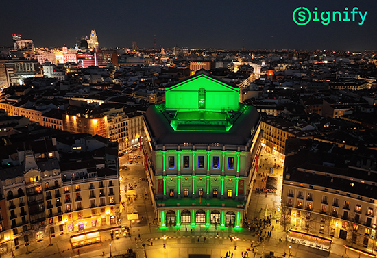 proinstalacions's tweet photo. Gracias a la iluminación de @SignifyEspana , el Teatro Real reduce un 40 % su consumo energético
#electricidad #iluminación #Signify #TeatroReal #NetZero #tecnología #sostenibilidad #arte #LED #SignifyInteract
🔴 Lee la noticia completa aquí:
https://t.co/DmxJekTlar https://t.co/yjEZEM9wSB