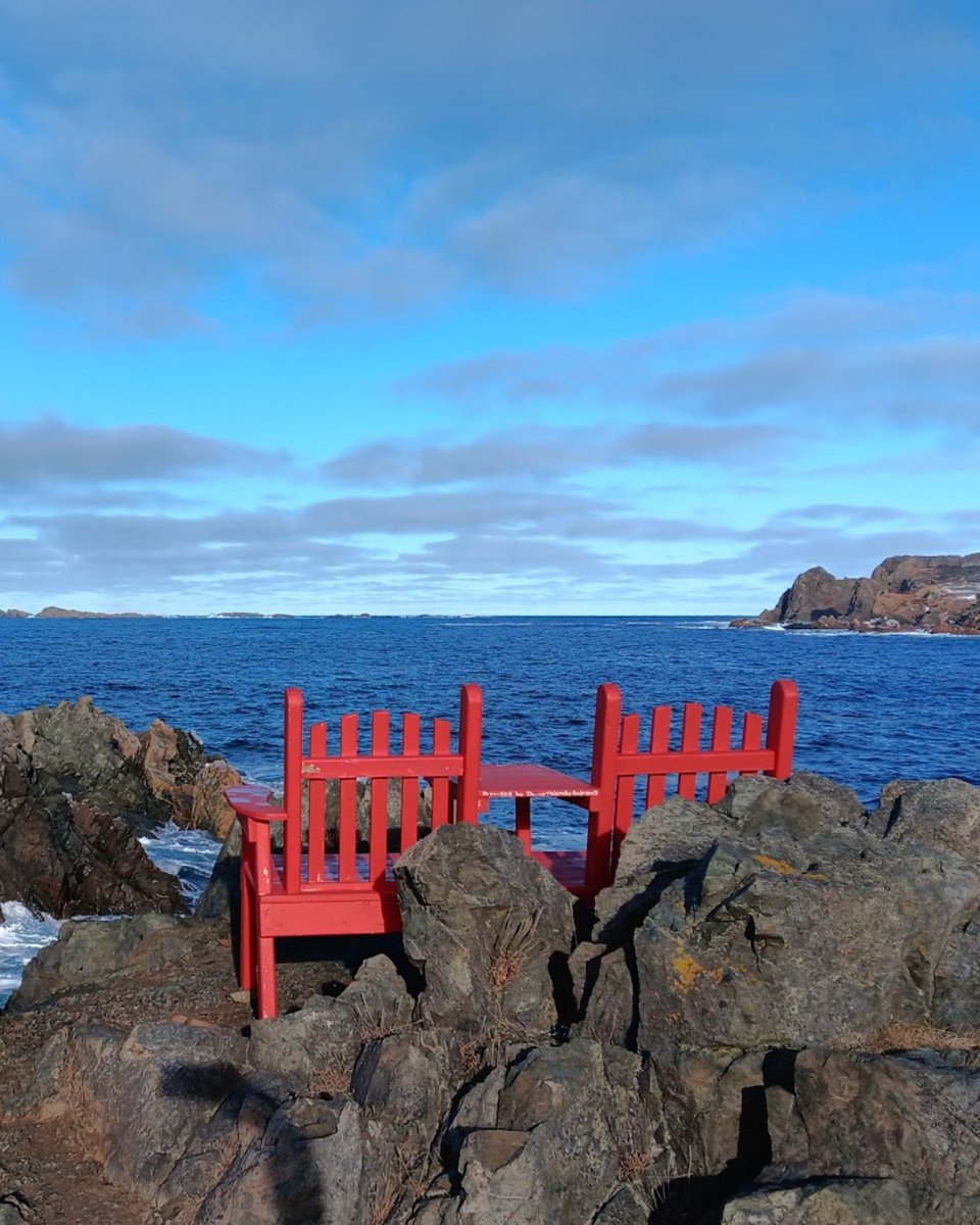 UnscriptedF's tweet image. As the season settles in, we’re leaning into the calm, the colour, and the quiet inspiration that comes with it.

Stay tuned, December has just begun. ✨🌊

#UnscriptedFestival #Twillingate
