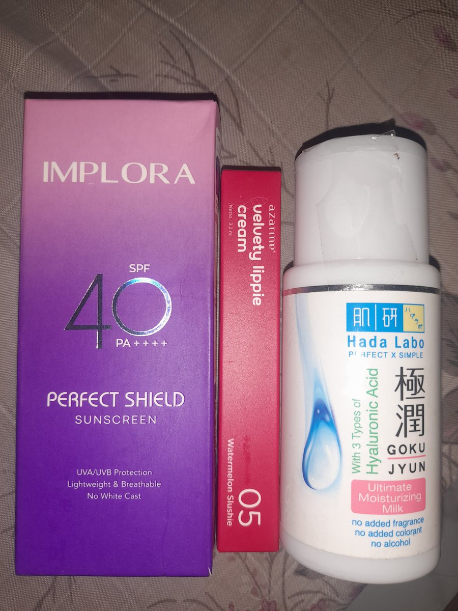 olshoptang99's tweet photo. WTS NEW Sunscreen, Iipcream, moisturizer
Bisa co shopee
Sunscreen implora exp 2028
Moisturizer hadalabo exp 2028
Lip cream azarine shade 05 exp 06/26
Tawar aja berapa yang duluan dia yang dapet, kalau co shopee belum termasuk adm shopee https://t.co/h5KazRIZ1Y
