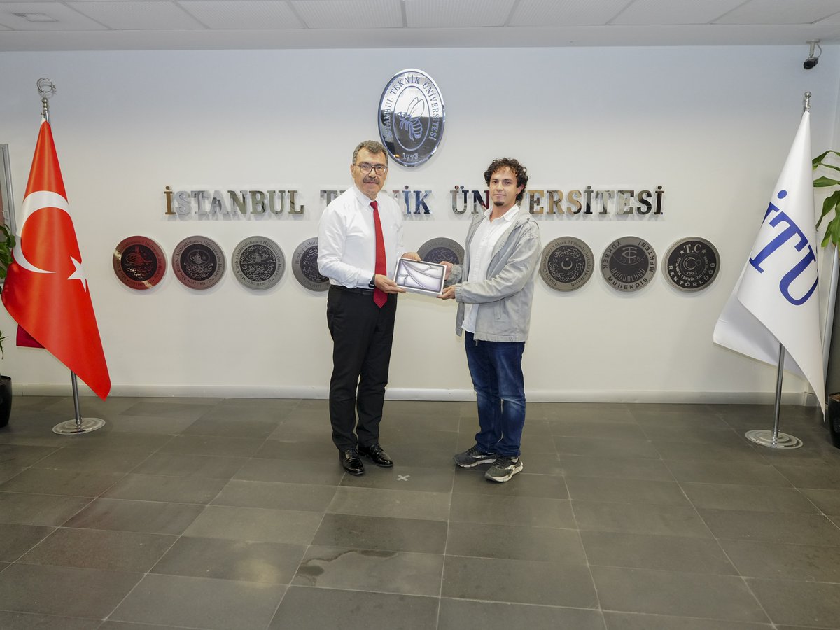 Değerli <a href="/itu1773/">İTÜ - İstanbul Teknik Üniversitesi</a>, İTÜ Kütüphane ve Dokümantasyon Daire Başkanlığı ve Elsevier Yayınevi  tarafından düzenlenen ‘Mühendislik Yarışması’nın kazananı Müh. Kadir Marat oldu. 11 Kasım 2025 tarihinde, Rektörümüz Prof. Dr. Hasan Mandal, Müh. Kadir Marat’a ödülünü takdim etti.