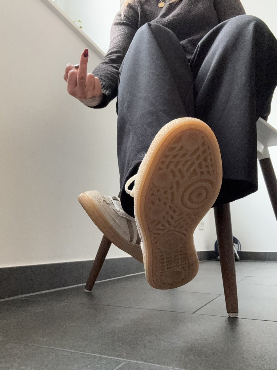 Brauche jemanden der in meiner Pause meine Schuhe säubert und meine Füße massiert…wer will? 
<a href="/rt_domm/">RT Femdom & Feet models 6k</a> <a href="/rt_feet/">Feet RT PROMO 💯K</a> <a href="/rt_slavepromo/">RT FINDOM PROMO</a> <a href="/rtfeetslave1/">RT_Feet_slave</a> <a href="/FindomRT8/">RTfindom 18K</a>