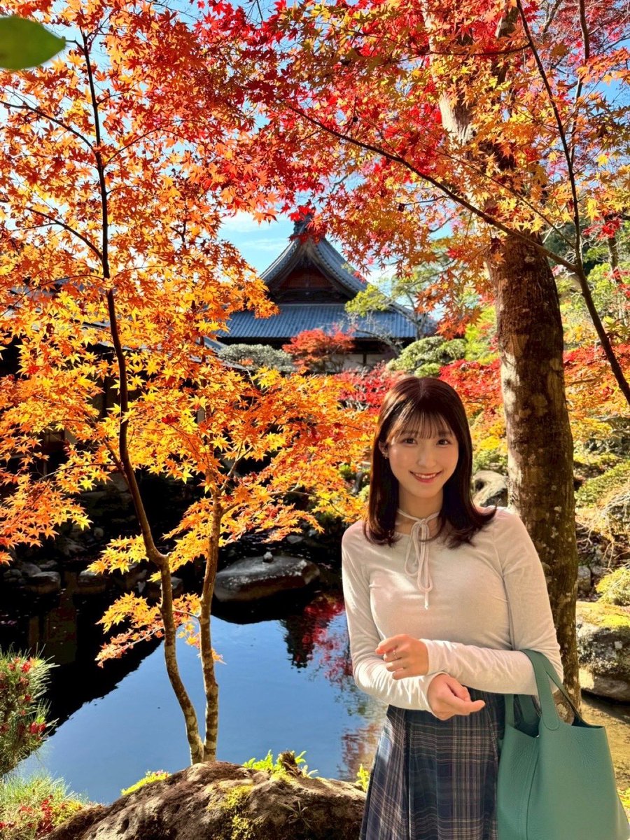 shiraki_mana's tweet photo. 修善寺へ♨️

めちゃくちゃ綺麗でした😳🍁 https://t.co/vifnN7DKGv