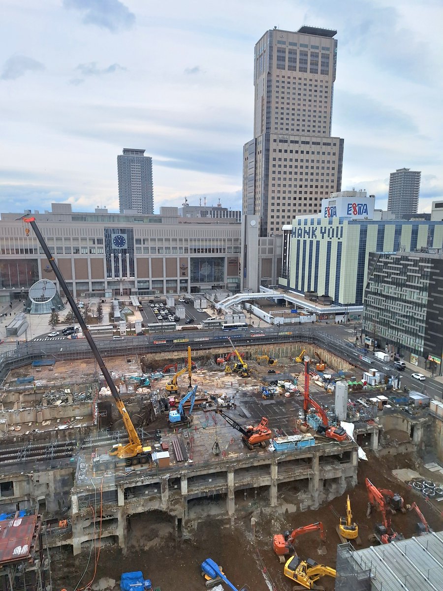 realeconomy_ezo's tweet image. JR札幌駅南口の今です。ここからでしか見えない今だけの景色です。