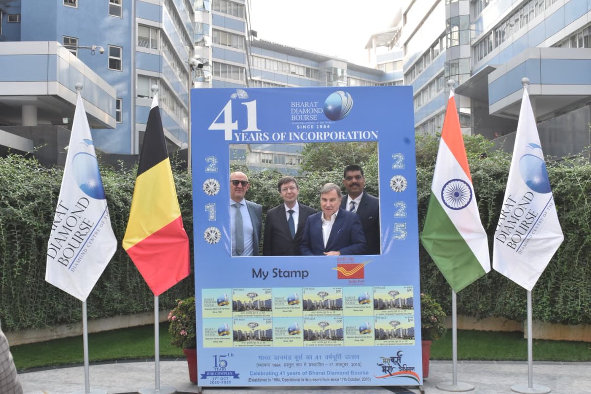 SamirKumarJha4's tweet photo. 🇮🇳🇧🇪 𝗛𝗶𝘀𝘁𝗼𝗿𝗶𝗰 𝗗𝗮𝘆 𝗮𝘁 𝗕𝗵𝗮𝗿𝗮𝘁 𝗗𝗶𝗮𝗺𝗼𝗻𝗱 𝗕𝗼𝘂𝗿𝘀𝗲!

Honored to welcome H.E. Ambassador William Asselborn (Director Asia & Oceania, MFA Belgium), newly appointed Brigadier General Mario Engels (Defence Attaché), Hon'ble Frank Geerkens (Consul General Mumbai), Ms. Eva Verstraelen (Trade Commissioner, Flanders Investment & Trade), and Mr. Filippe De Potter (Director Asia-Pacific, Flanders Investment & Trade) to BDB today.

🎖️ 𝗖𝗲𝗿𝗲𝗺𝗼𝗻𝗶𝗮𝗹 𝗪𝗲𝗹𝗰𝗼𝗺𝗲: Guard of Honor with National Anthems of both nations were given to Ambassador & General and was graciously received by VP Mehul Shah, GJEPC Chairman Kirit Bhansali & our Board of Directors.

💎 𝗦𝘁𝗿𝗮𝘁𝗲𝗴𝗶𝗰 𝗗𝗶𝘀𝗰𝘂𝘀𝘀𝗶𝗼𝗻𝘀: Engaged in comprehensive business talks where the Ambassador showed remarkable openness to our strategic suggestions and reaffirmed commitment to mutually beneficial solutions & robust bilateral relations.

🏢 𝗜𝗻𝗳𝗿𝗮𝘀𝘁𝗿𝘂𝗰𝘁𝘂𝗿𝗲 𝗦𝗵𝗼𝘄𝗰𝗮𝘀𝗲: Provided detailed tours of our world-class facilities, Mumbai Diamond Merchants Association (MDMA), and advanced SC3 security systems.

✨ 𝗔𝗽𝗽𝗿𝗲𝗰𝗶𝗮𝘁𝗶𝗼𝗻: Consul General commended our exemplary infrastructure capabilities and professional security standards.

🤝 𝗟𝗼𝗼𝗸𝗶𝗻𝗴 𝗙𝗼𝗿𝘄𝗮𝗿𝗱: Genuinely excited about fostering enduring associations with Belgium and strengthening diplomatic-commercial ties.

 @GJEPCIndia @BelgiuminIndia @BelgiumMFA 

#BharatDiamondBourse #BelgiumIndia #DiamondTrade #BilateralRelations #GJEPC #MDMA #Diplomacy #TradePartnership #Mumbai #Diamonds