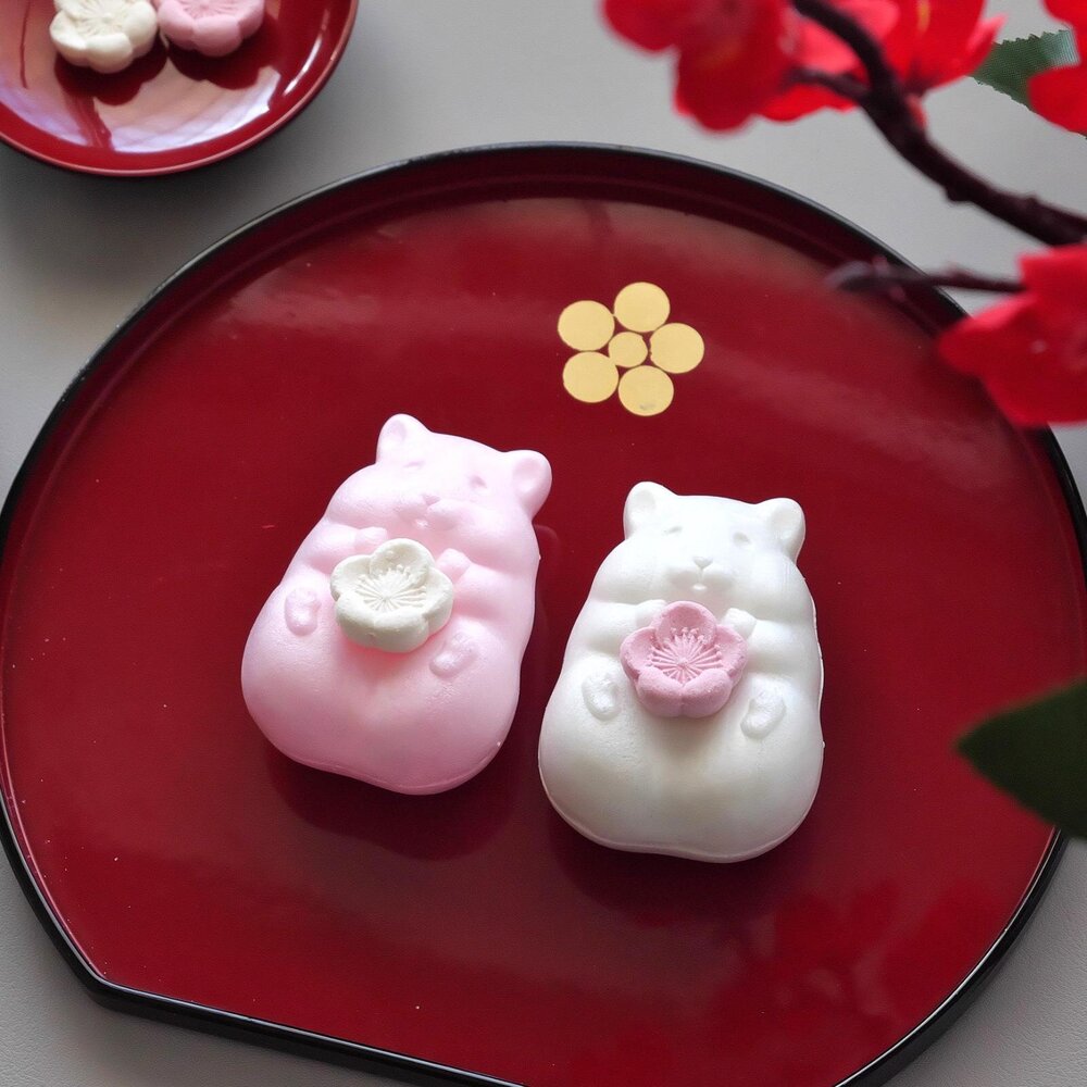 【五條出土・紫瑠璃勾玉】──時代を超えて、いま再び手元へ 秋月野景図蒔絵硯箱（伝五十嵐道甫作） - MIHO MUSEUM