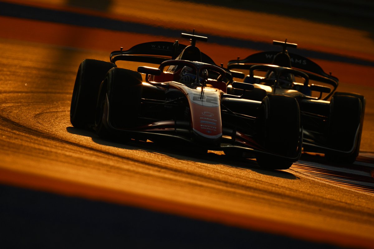 Formula2's tweet image. Is there anything cooler than #F2 cars in this sort of light? 🤔

Qatar and the Lusail International Circuit brought the goods 😍

#QatarGP