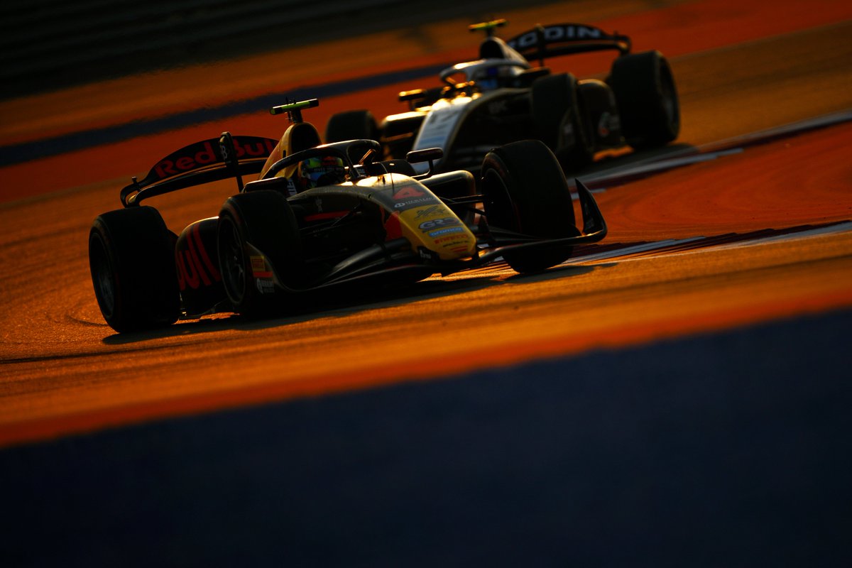 Formula2's tweet image. Is there anything cooler than #F2 cars in this sort of light? 🤔

Qatar and the Lusail International Circuit brought the goods 😍

#QatarGP