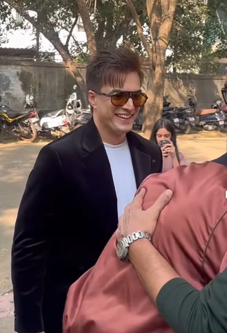 RasodaQueen's tweet photo. Shivin in a same frame after agesss, this one is the best thing done by dkp in 2025 so far 😭❤️
#yrkkh #KaiRa https://t.co/BouUazB7i5