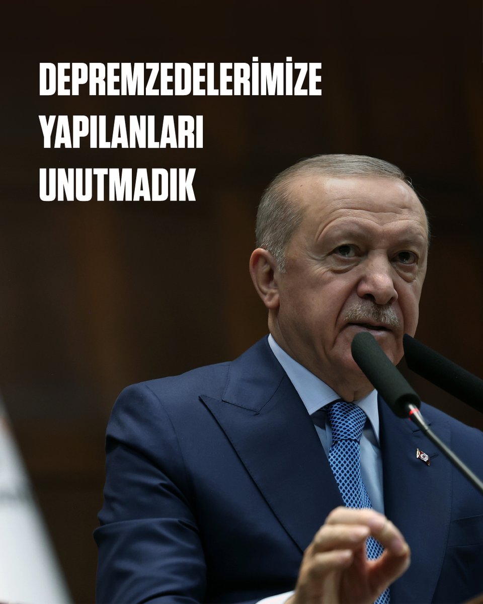 RTErdogan's tweet image. CHP için denklem gayet basit:

Hiçbir karşılık beklemeden seçimlerde oy verdiğinizde sizden iyisi yok, tersi bir durumda ise sizden kötüsü yok.

Biz buna 14-28 Mayıs seçimlerinde şahit olduk.

Sırf kendi adaylarına oy vermediler diye depremzedelerimize yaptıklarını unutmadık.…