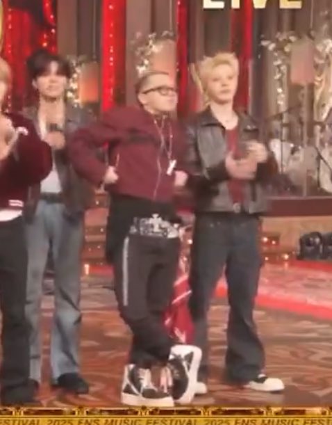 최리더 tweet media