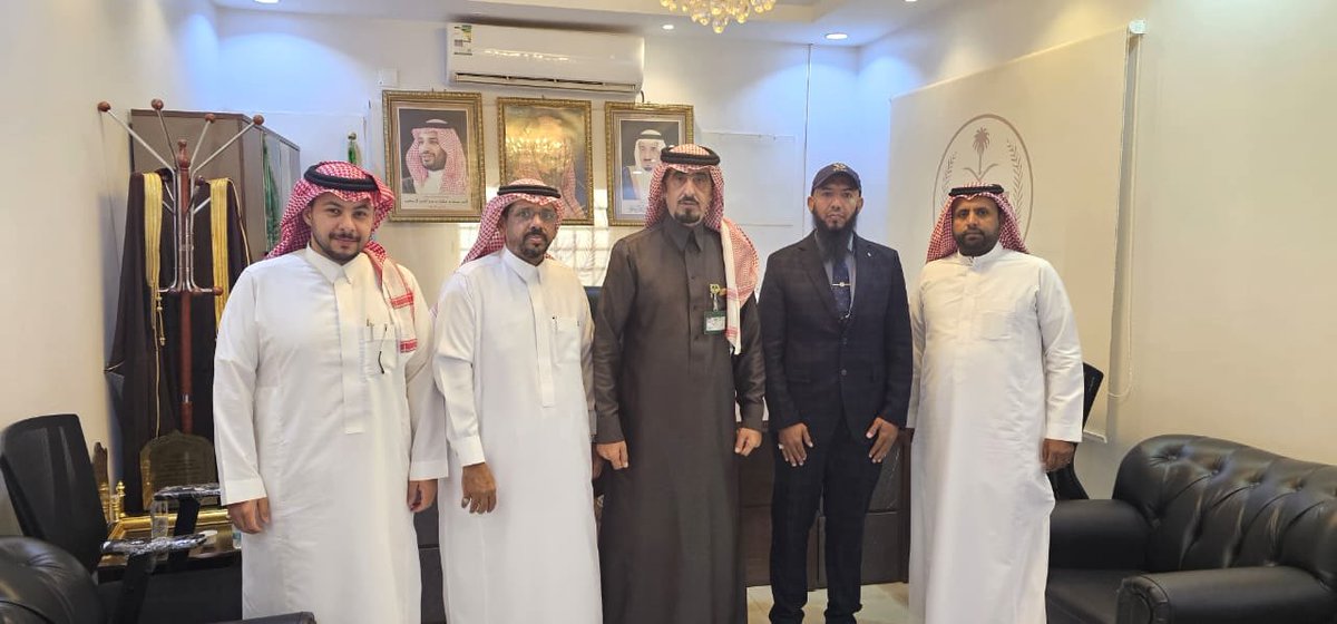 bthlwth's tweet photo. تم بحمد الله اليوم زيارة رئيس مركز ثلوث المنظر الأستاذ عبدالله بن ظافر النايف 
من قِبل المدير التنفيذي للجمعية المهندس عامر الشهري و عميد الكلية التقنية بمحايل عسير المهندس فهد غانم وفريق مبادرة تقني العطاء بلس، وذلك لإطلاق المبادرة التي تهدف إلى صيانة منازل الأسر المحتاجة https://t.co/A03ldFYka1