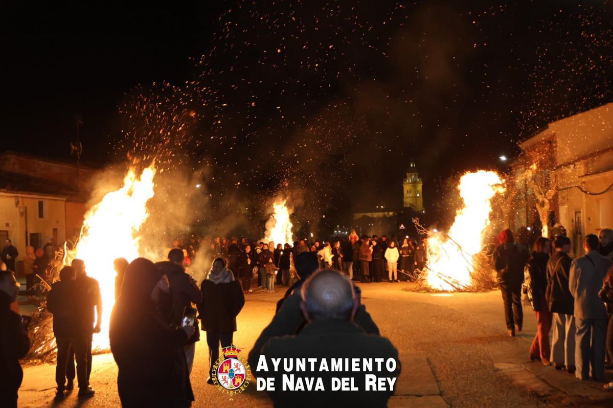 🔥Nuestra Fiesta de Interés Turístico Nacional, EL VÍTOR, presente en el VI ENCUENTRO DE FIESTAS TRADICIONALES CON FUEGO, celebrado en Nava del Rey.
Un acontecimiento que sirve como espacio de intercambio, celebración y promoción de este patrimonio cultural único en nuestro país.