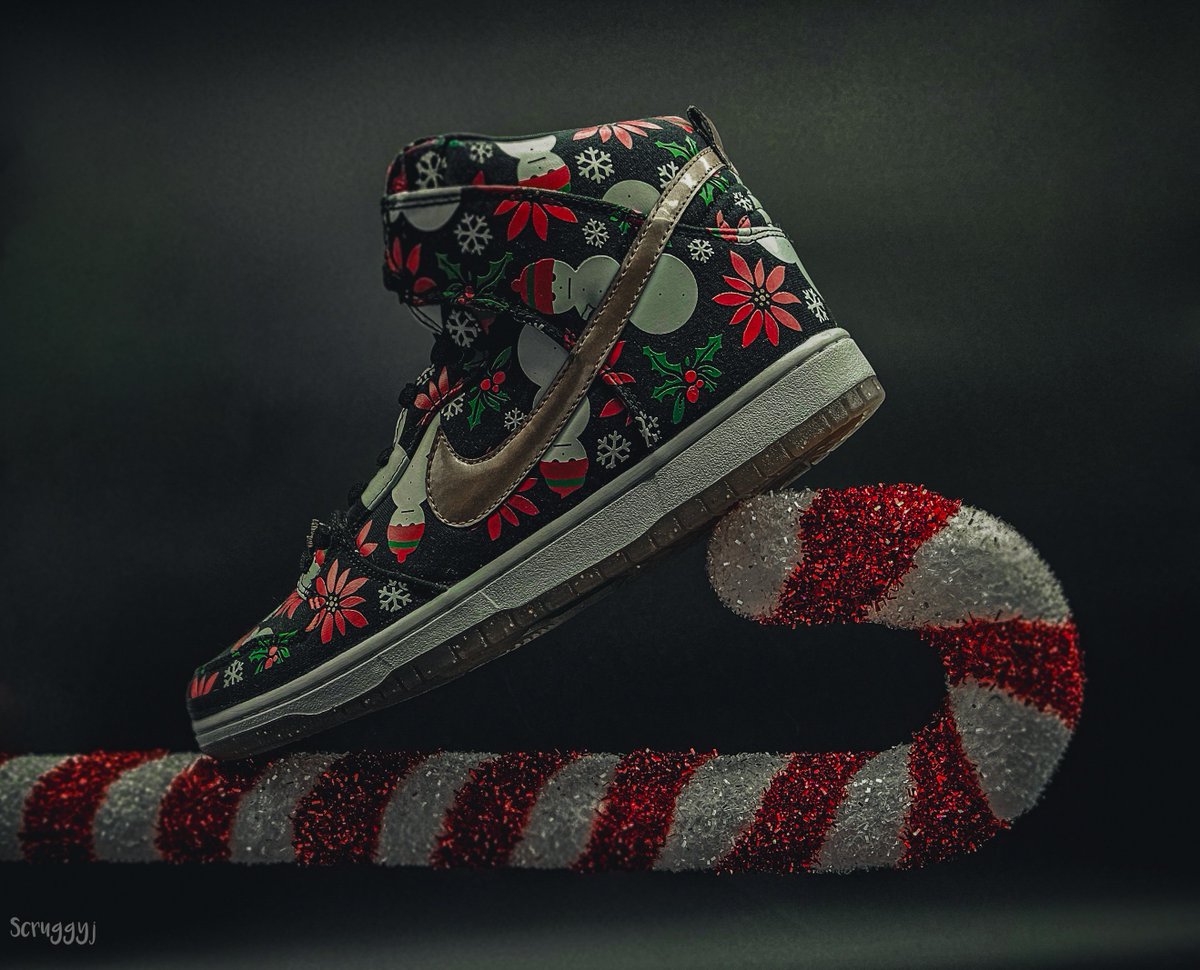 Scruggyj's tweet image. Nike SB Dunk HighConcepts Ugly  Christmas Sweater Black (Special Box)

#ScruggyjSneakers
#sneakershots 
#concepts 
#uglysweater
#uglysweaterdunks 
#conceptsuglysweatersbdunks 
#christmassneakers