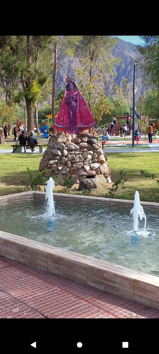 Copacabana es una pequeña localidad del norte catamarqueño. Su pintoresca iglesia de Nuestra Señora de la Candelaria, su plaza renovada y el eco parque son sus principales atractivos.
¿Sabías de este pueblito?