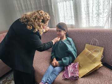 Kaymakam Sultan DOĞRU, Engelliler Günü’nde Aileyi Ziyaret Etti