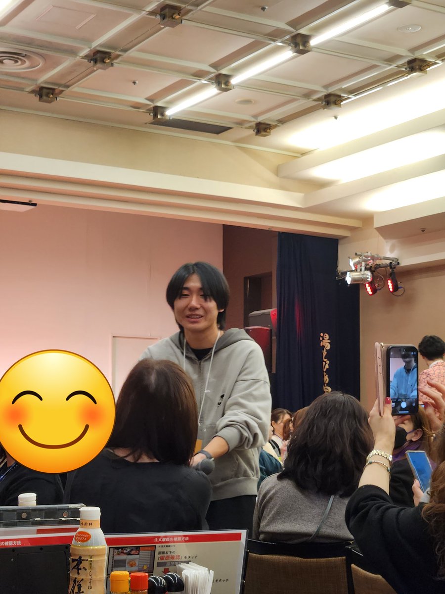 Plumeriapippi's tweet photo. 今日はゆーとぴあ宝で昼夜公演行ってきました🎵
���夜とお腹がよじれるかと思うくらいの話で楽しい１日になりました✨
#純烈 #ゆーとぴあ宝 #Dragonfly西部くん https://t.co/ydLolhQB6Q